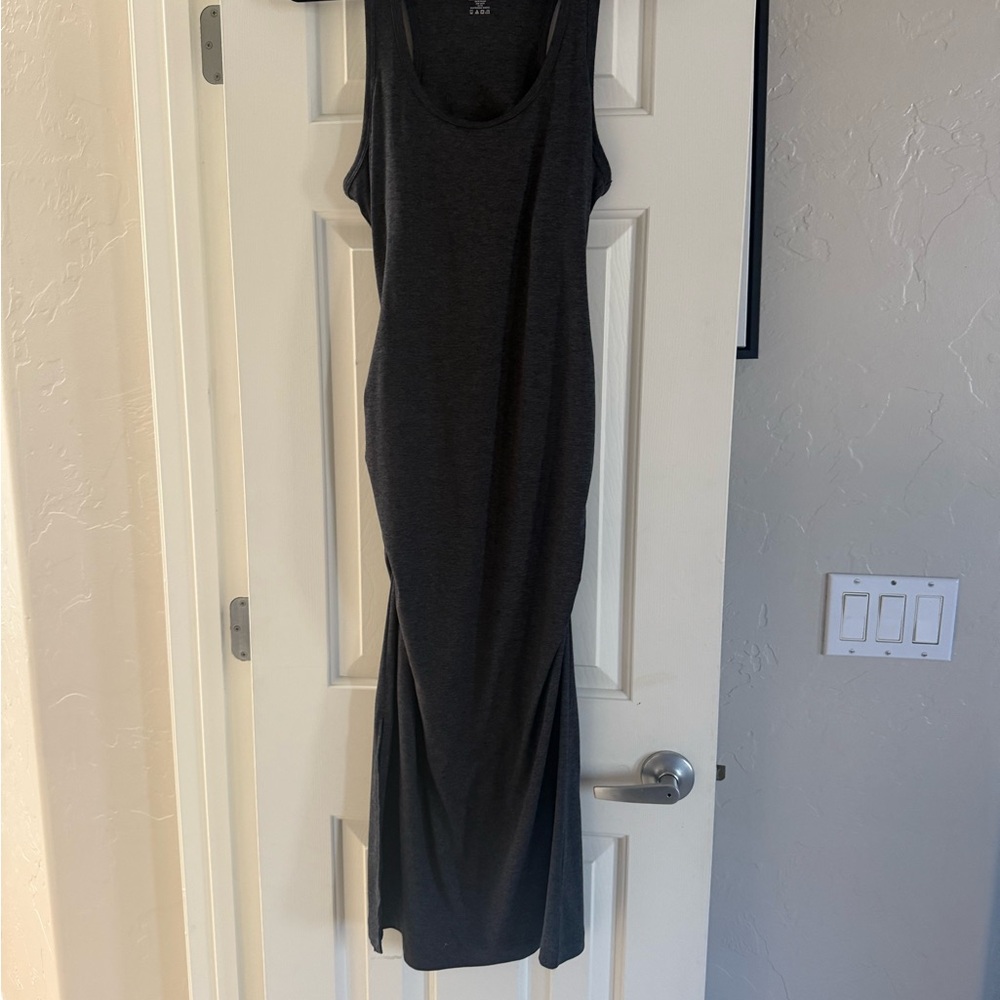 Up West Women’s Sleeveless Gray Dress